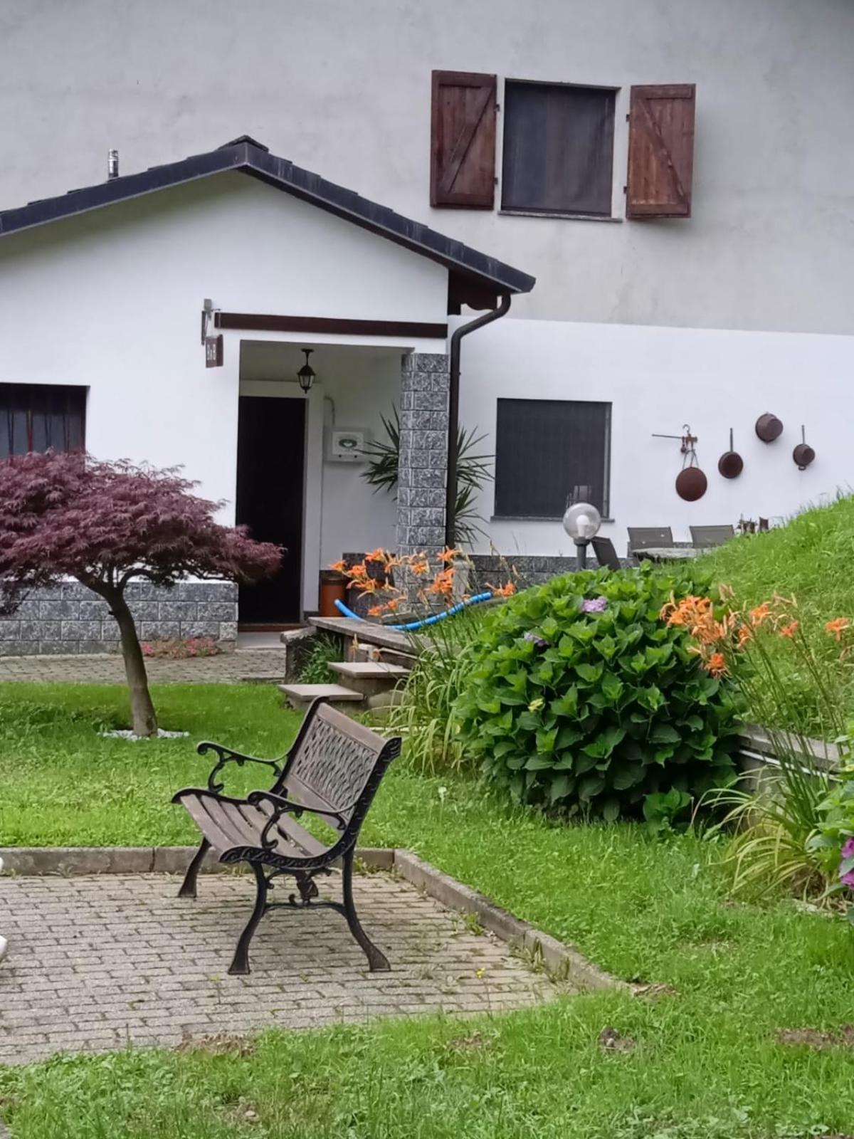Appartamento La Casa Nel Bosco Rueglio Екстер'єр фото